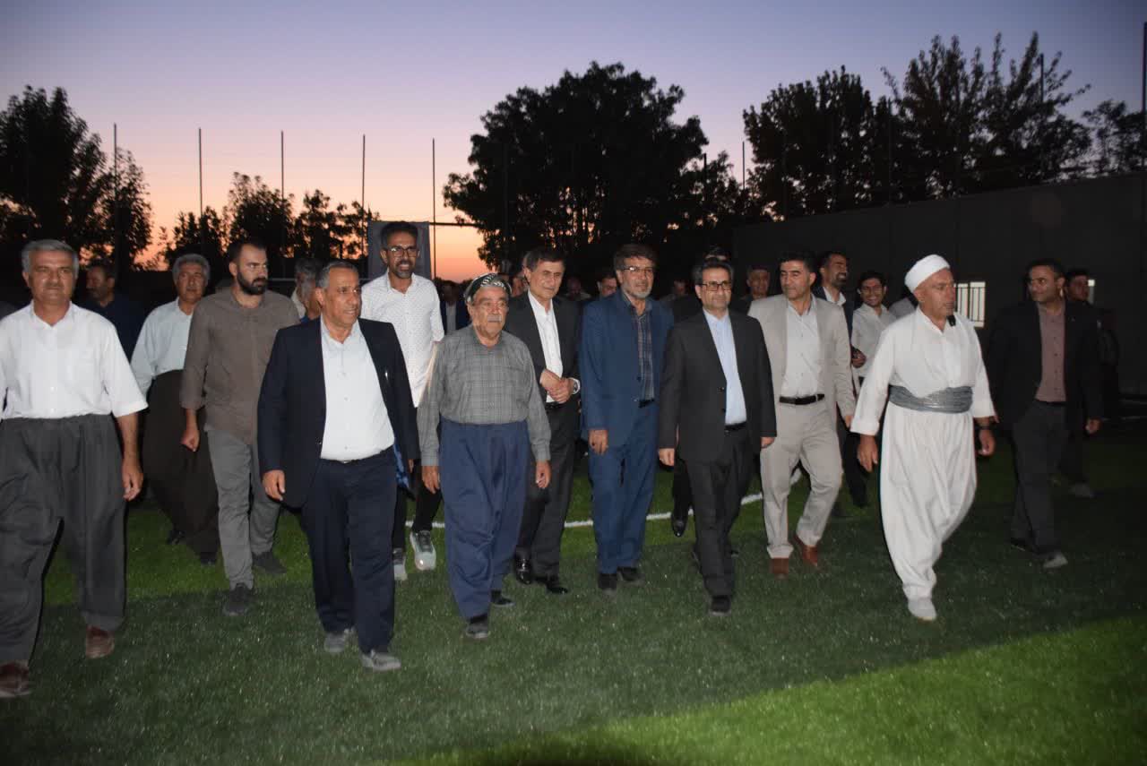 افتتاح زمین چمن مصنوعی دبیرستان شبانهروزی شهید مفتح للکلو در میاندوآب + تصاویر