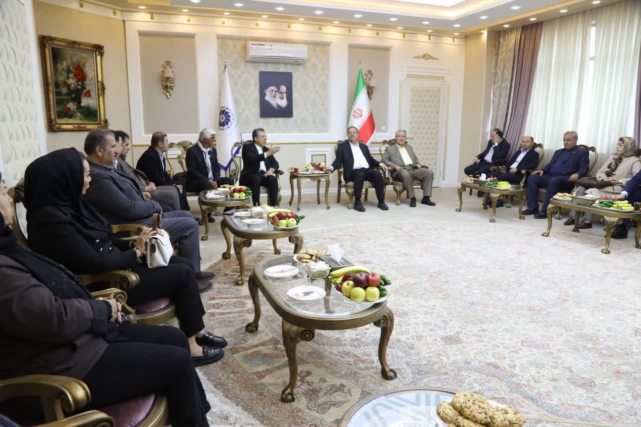 قدردانی استاندار آذربایجان‌غربی از مجاهدت اقتصادی بخش خصوصی در ایام جنگ رمضان