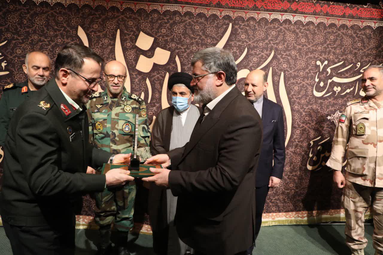 آلبوم تصویری / برگزاری آیین تجلیل از خادمین اربعین حسینی در استان و یادبود اولین سال بازگشایی مرز تمرچین جهت تردد زائرین اربعین