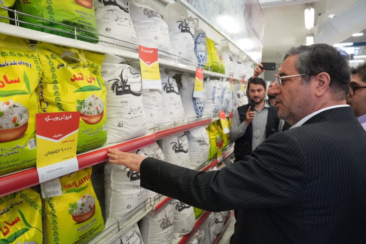 بازدید استاندار آذربایجانغربی از فروشگاههای سطح شهر ارومیه + تصاویر