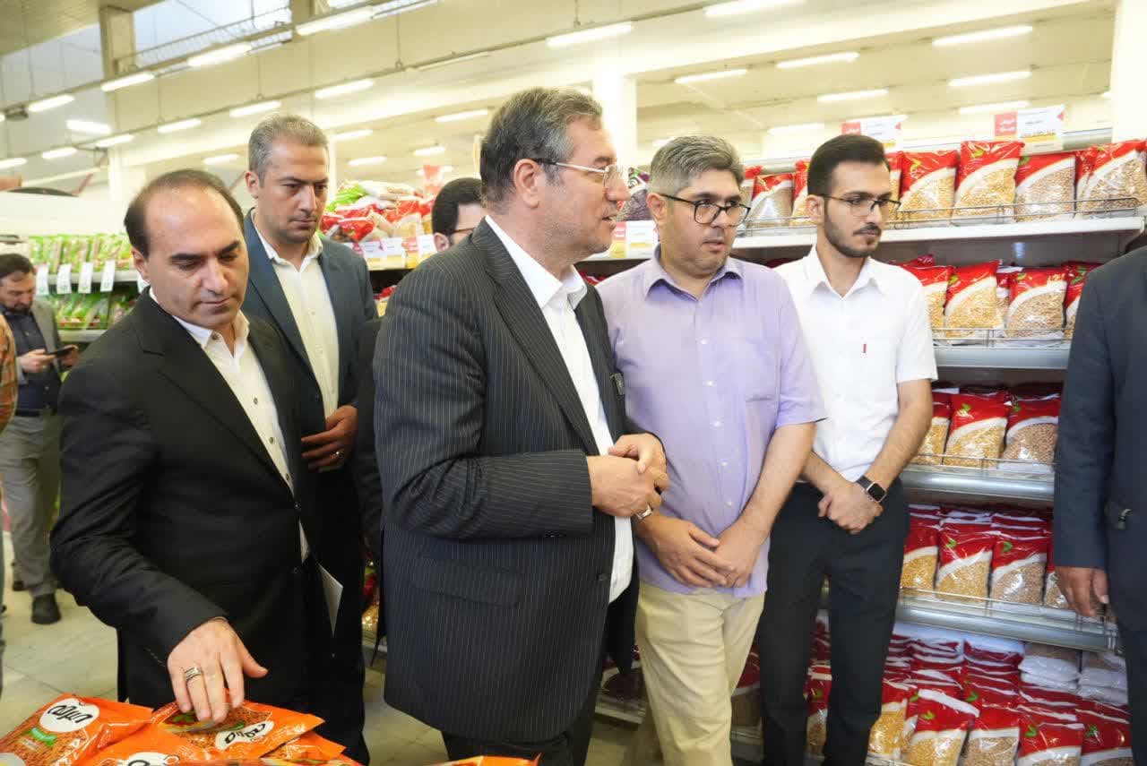 بازدید استاندار آذربایجانغربی از فروشگاههای سطح شهر ارومیه + تصاویر