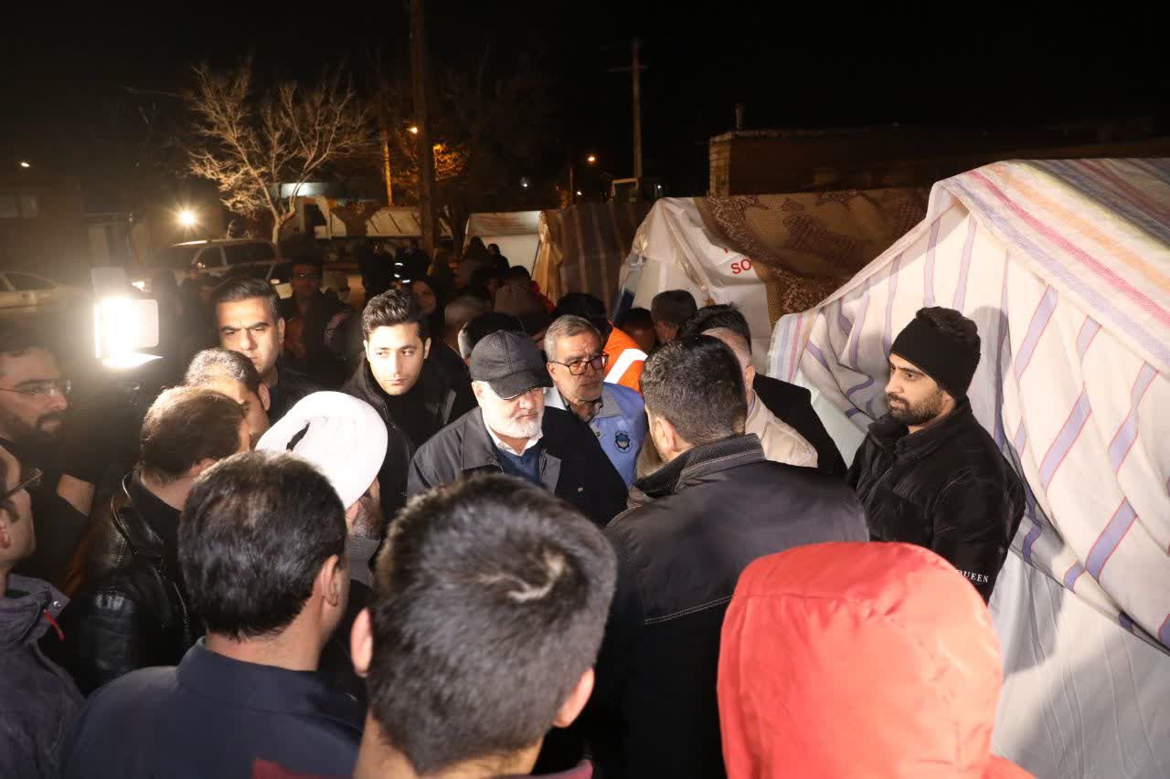 آلبوم تصویری / بازدید شبانه استاندار آذربایجانغربی از مناطق زلزله زده شهرستان خوی