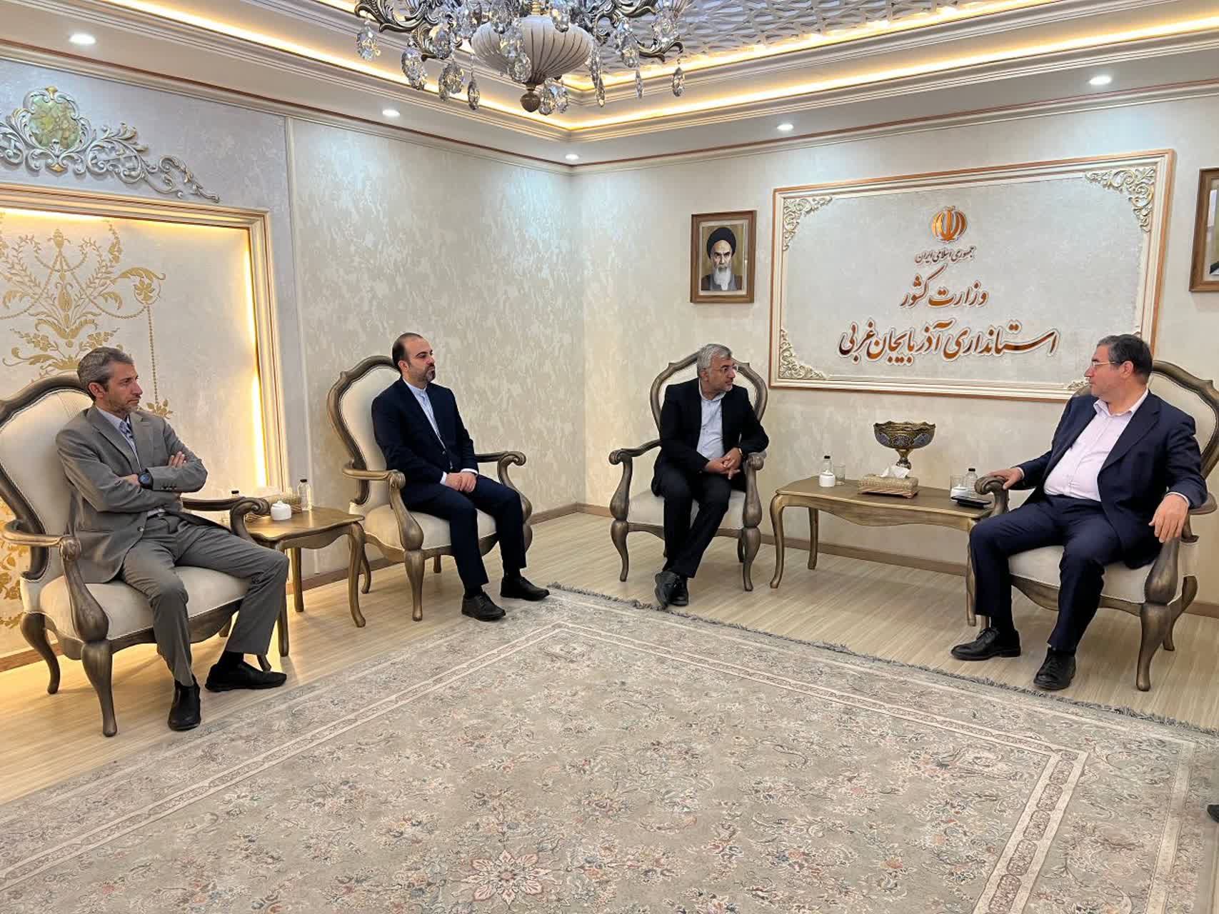 دیدار معاون دیپلماسی اقتصادی وزارت امور خارجه با استاندار آذربایجانغربی + تصاویر