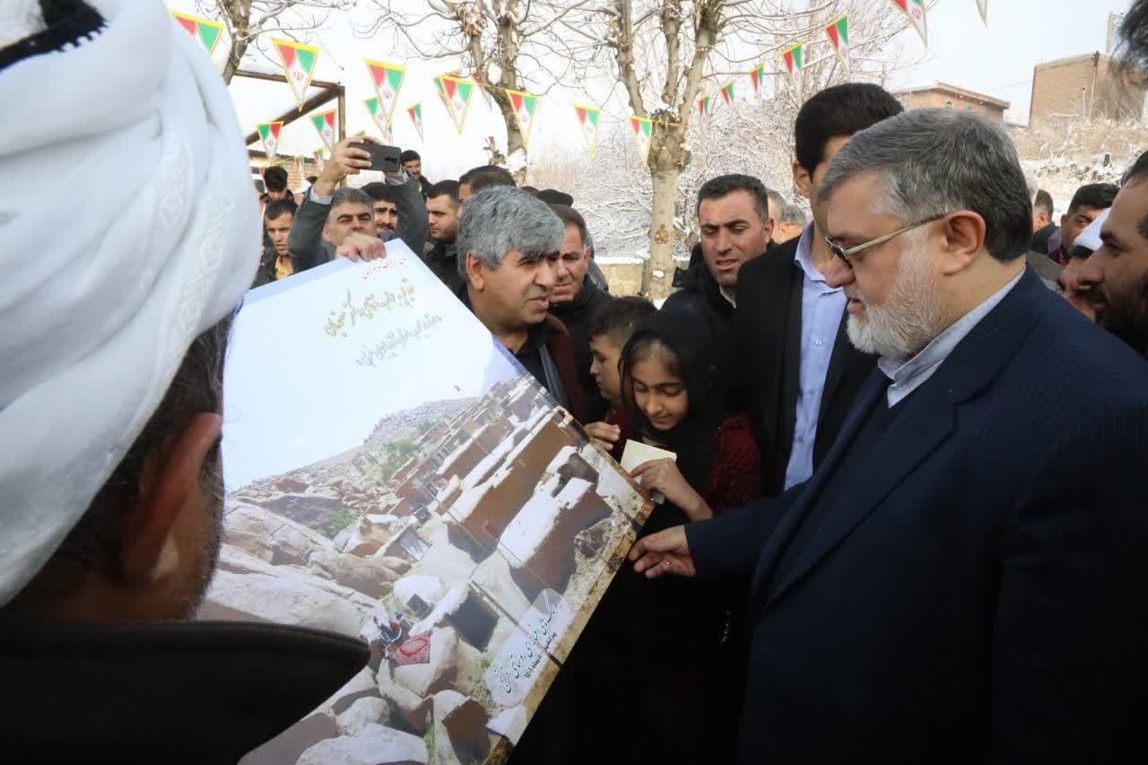 آلبوم تصویری / حضور استاندار آذربایجانغربی در شهر لاجان شهرستان پیرانشهر
