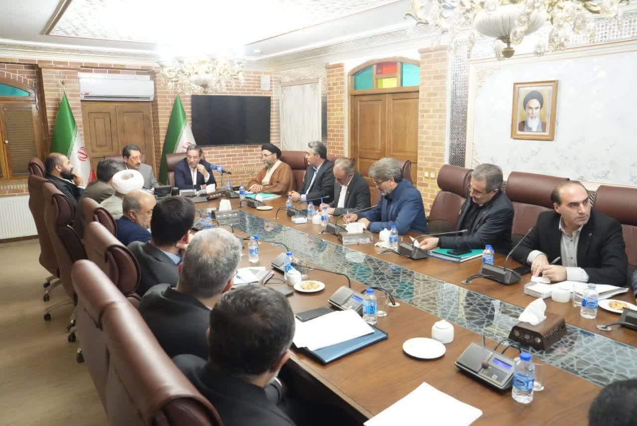 برگزاری نشست مشترک وزیر صمت و استاندار آذربایجانغربی با اعضای مجمع نمایندگان استان در مجلس + تصاویر