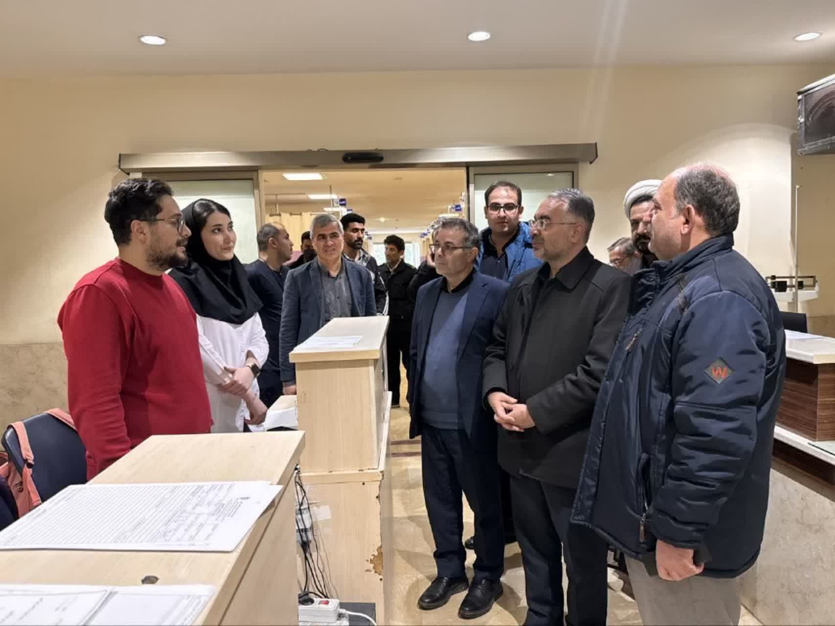 حضور معاون استاندار آذربایجان‌غربی در مرکز آموزشی و درمانی امام خمینی(ره) و تجلیل از تلاشگران عرصه سلامت و درمان