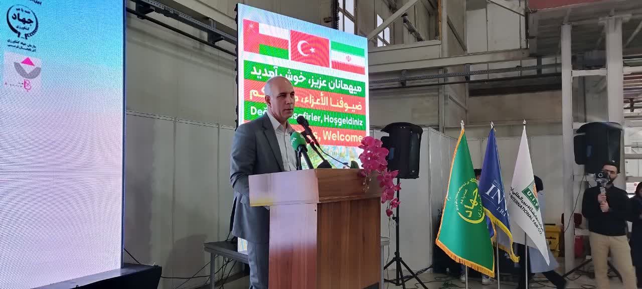 برگزاری آیین افتتاحیه نمایشگاه بینالمللی صنایع و ماشینآلات کشاورزی در ارومیه + تصاویر