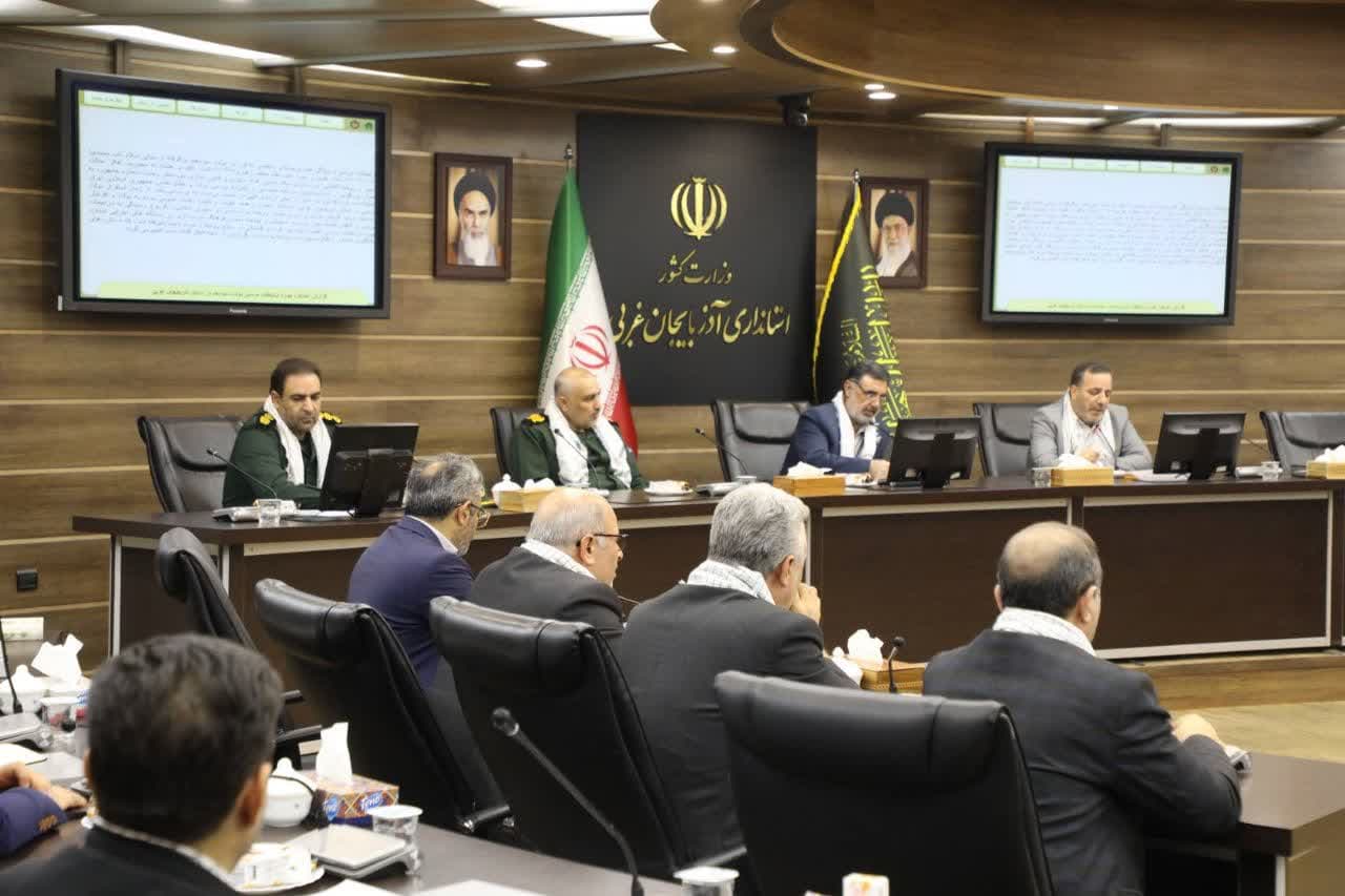آلبوم تصویری / آیین تجلیل از تلاشگران عرصه میز خدمت به مناسبت گرامیداشت هفته بسیج