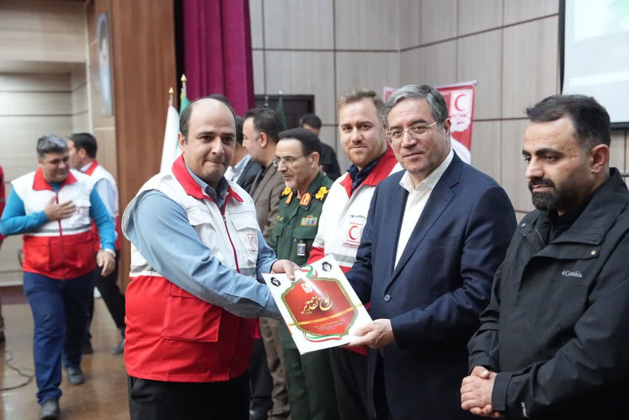 آلبوم تصویری / برگزاری مراسم تجلیل از رشادت‌های امدادگران جمعیت هلال احمر آذربایجان‌غربی