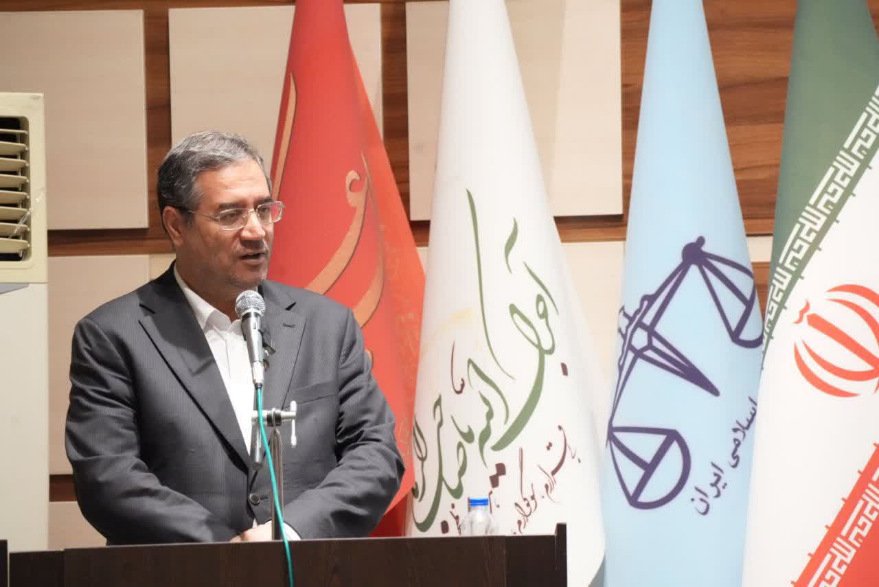 تجلیل از قضات و کارکنان نمونه دادگستری آذربایجانغربی + تصاویر