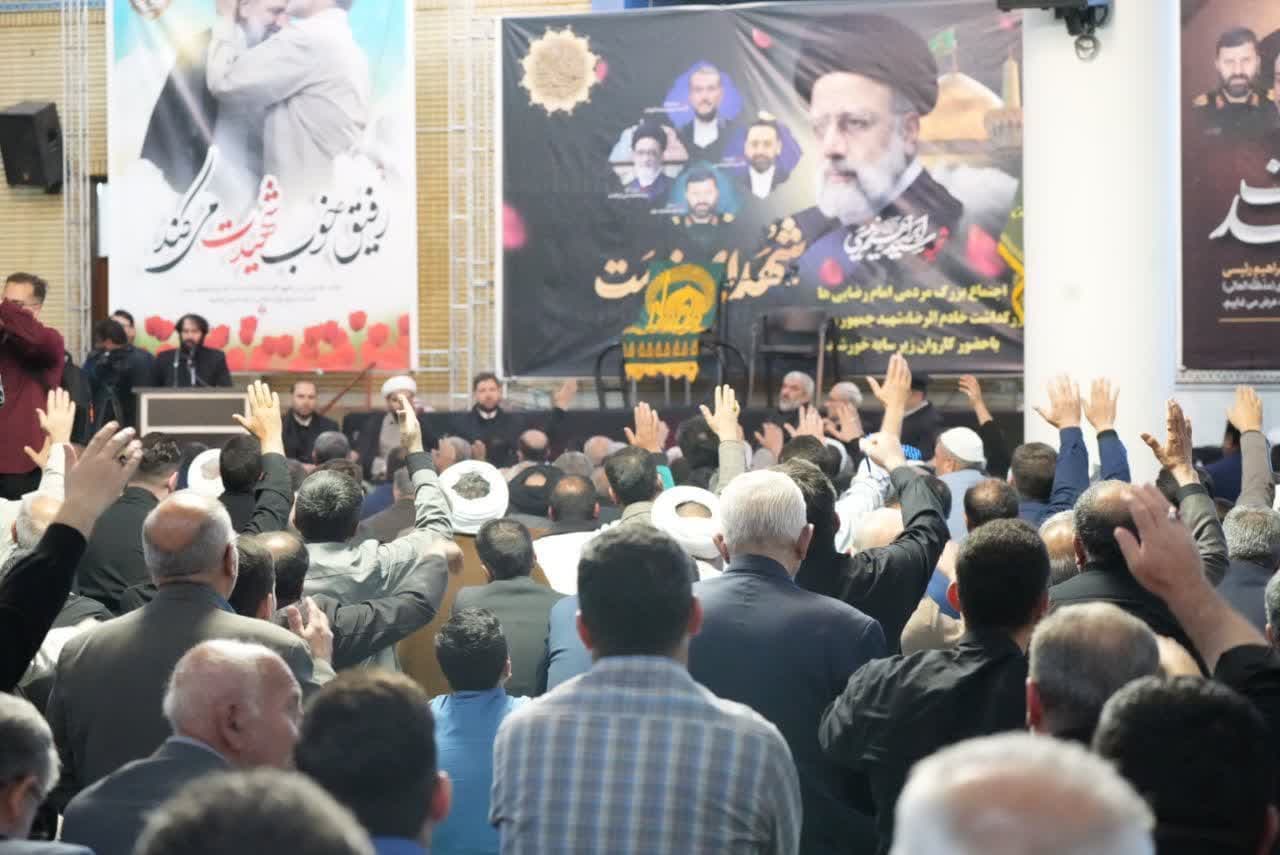 آلبوم تصویری / اجتماع امام رضایی های ارومیه در سوگ شهدای حادثه بالگرد