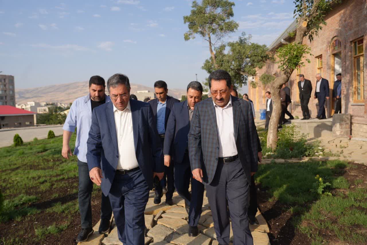 بازدید وزیر صمت و استاندار آذربایجانغربی از مرکز خدمات سرمایهگذاری استان + تصاویر
