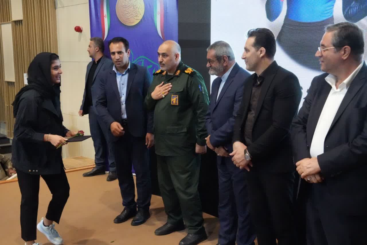 آلبوم تصویری / برگزاری آیین تجلیل از قهرمانان جهانی و آسیایی آذربایجانغربی