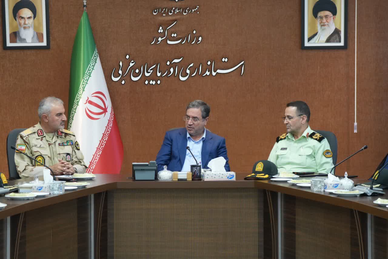 دیدار فرماندهان انتظامی و مرزبانی استان با استاندار آذربایجانغربی + تصاویر