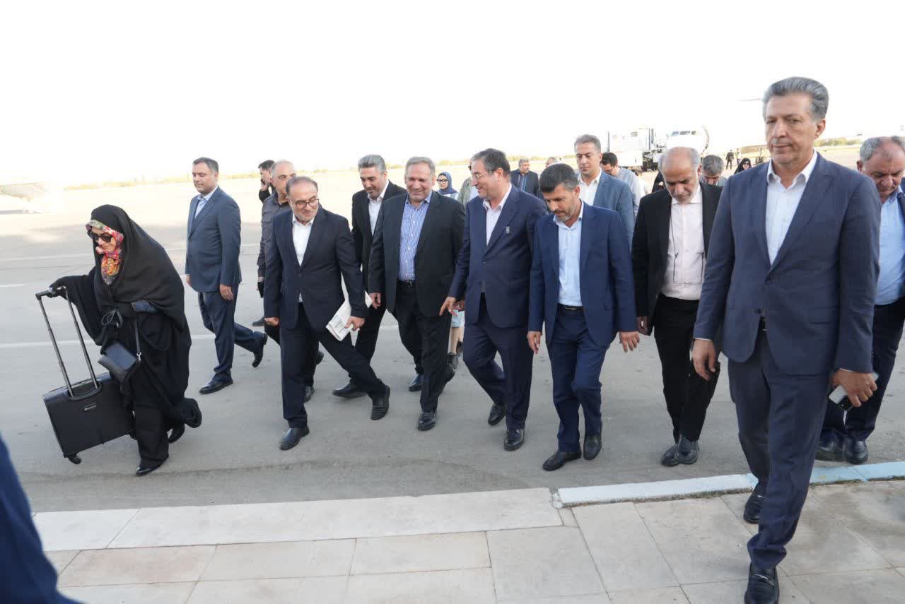 اعضای کمیسیون اقتصادی مجلس وارد ارومیه شدند + تصاویر
