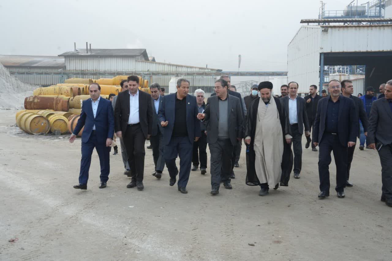 بازدید استاندار آذربایجانغربی از شرکت کیمیا کلر کبودان در ارومیه + تصاویر