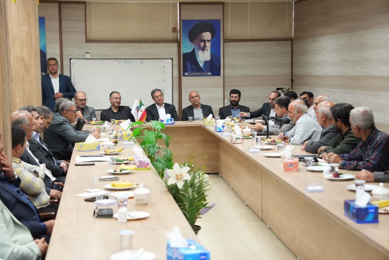 برگزاری جلسه هماهنگی با رؤسای اتحادیههای صنفی شهر ارومیه + تصاویر