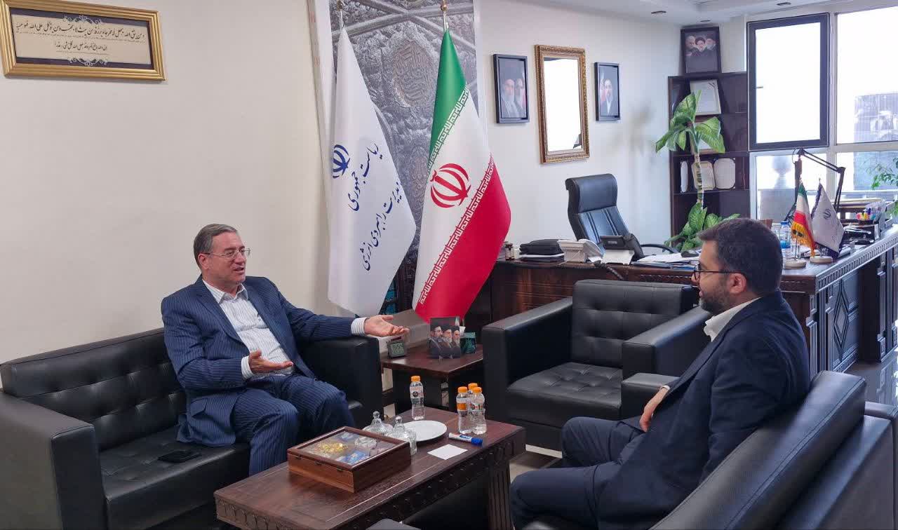 دیدار استاندار آذربایجانغربی با معاون رئیسجمهور