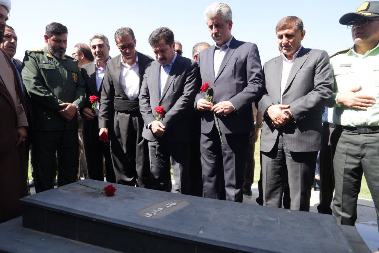 معاون رئیسجمهور وارد شهرستان مهاباد شد + تصاویر