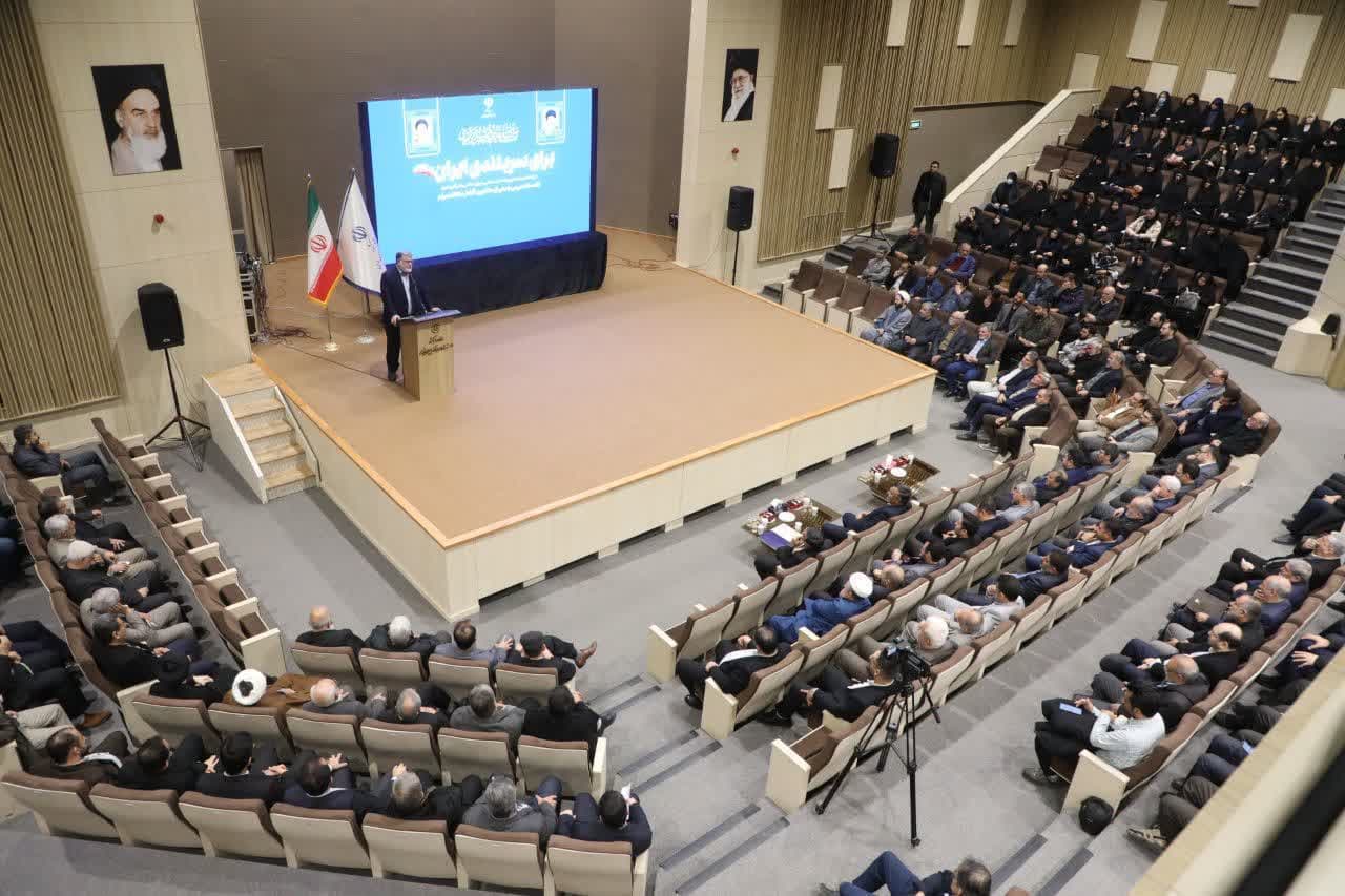 برگزاری نشست صمیمی جمعی از منتخبین اقشار مختلف مردم با استاندار آذربایجانغربی + تصاویر