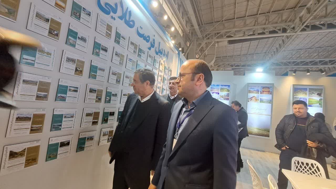 بازدید استاندار آذربایجان غربی از غرفه استانهای شرکت کننده در نمایشگاه بین المللی گردشگری تهران + تصاویر