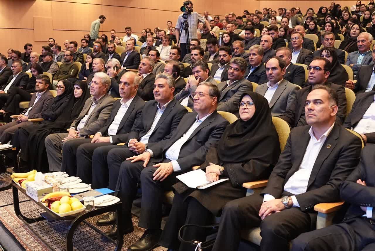 آلبوم تصویری / برگزاری آیین تجلیل از واحدهای نمونه استاندارد آذربایجانغربی