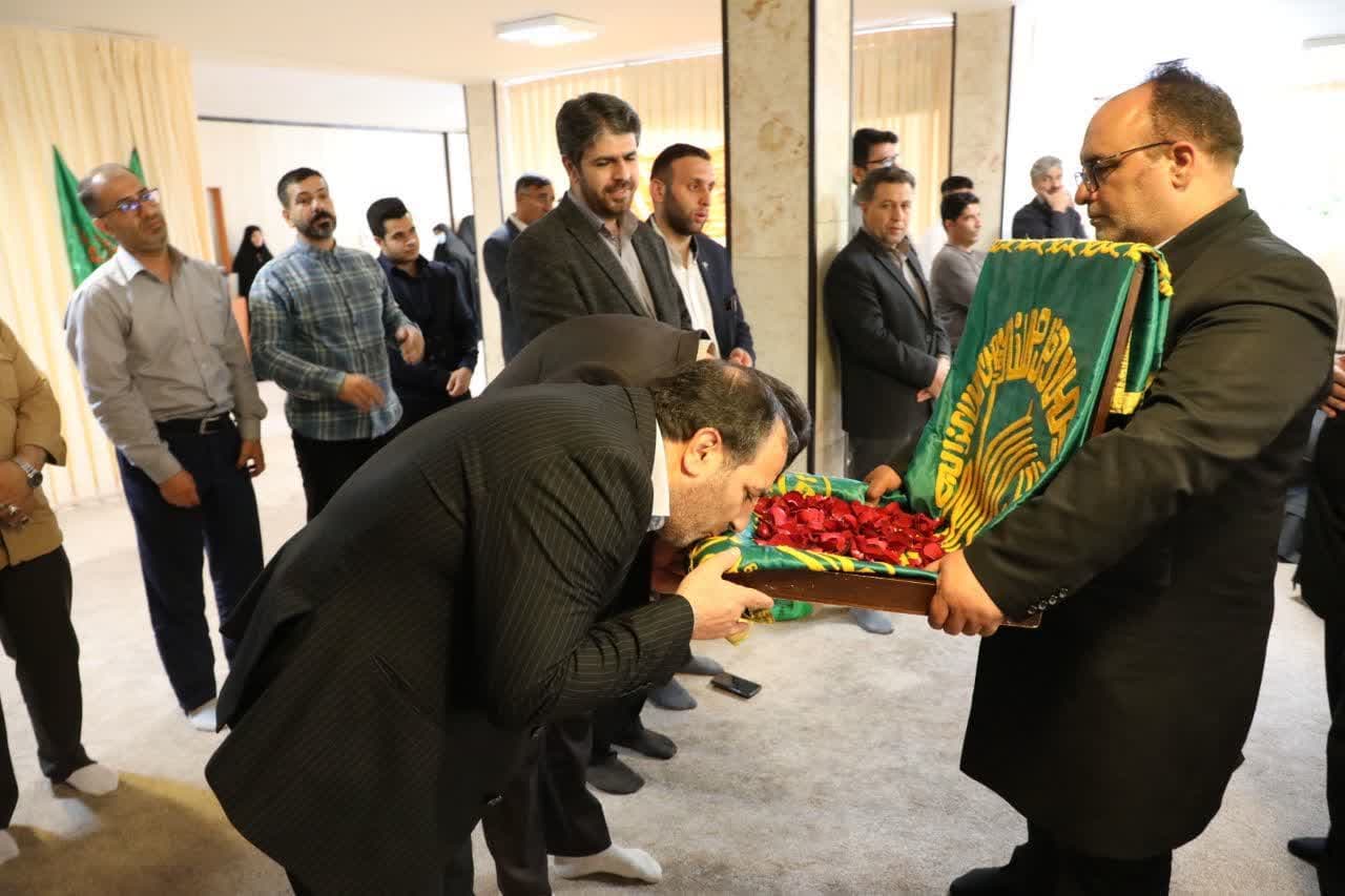 آلبوم تصویری / حضور خادمین حرم مطهر حضرت امام رضا (علیه السلام ) در جمع همکاران استانداری آذربایجانغربی