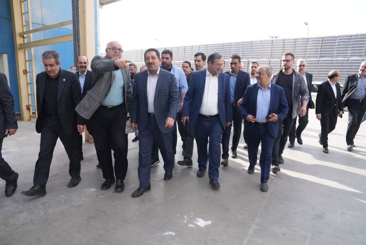 بازدید وزیر صمت و استاندار آذربایجانغربی از شرکت صنایع شیشه زابسان ارومیه + تصاویر