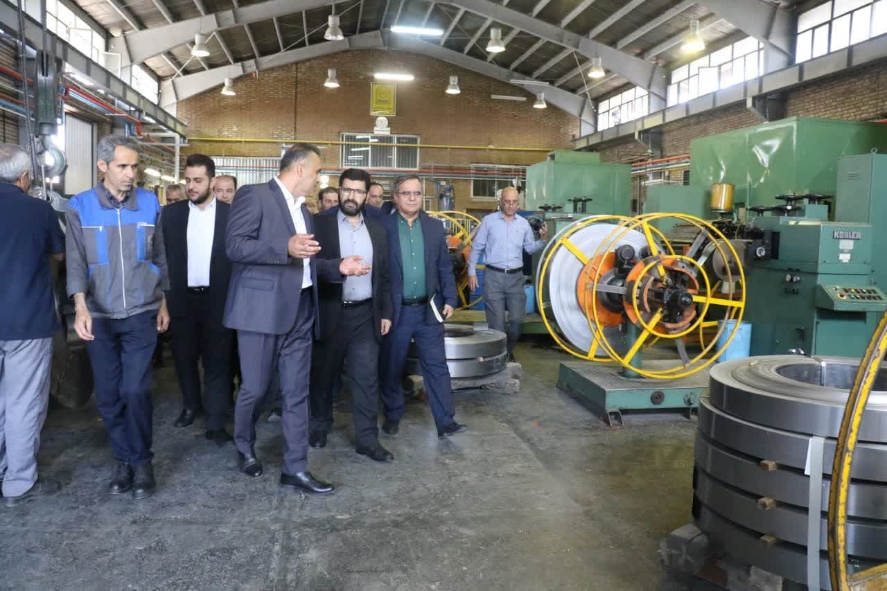 بازدید معاون هماهنگی امور اقتصادی استاندار آذربایجان غربی از دو واحد تولیدی و صنعتی در ارومیه