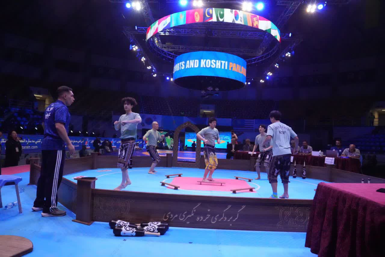 برگزاری مراسم افتتاحیه مسابقات ورزشهای زورخانهای و کشتی پهلوانی قهرمانی آسیا در ارومیه + تصاویر