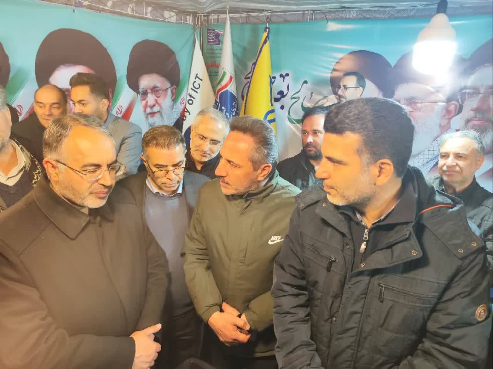 حضور معاون سیاسی استاندار در موکب های مستقر در محل تجمع مردمی