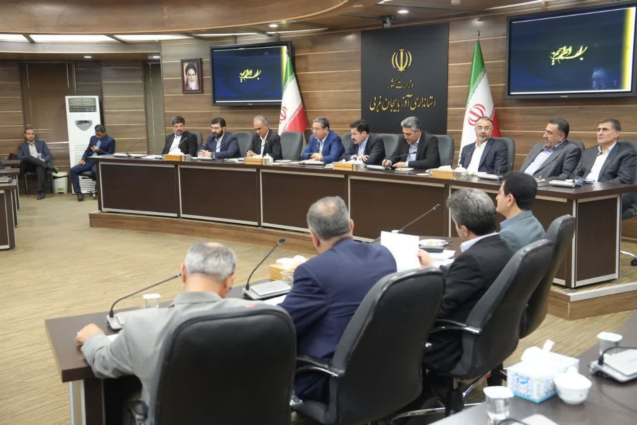 آلبوم تصویری / برگزاری نشست مسئولان و نمایندگان استان و استاندار آذربایجانغربی با معاون رئیسجمهور