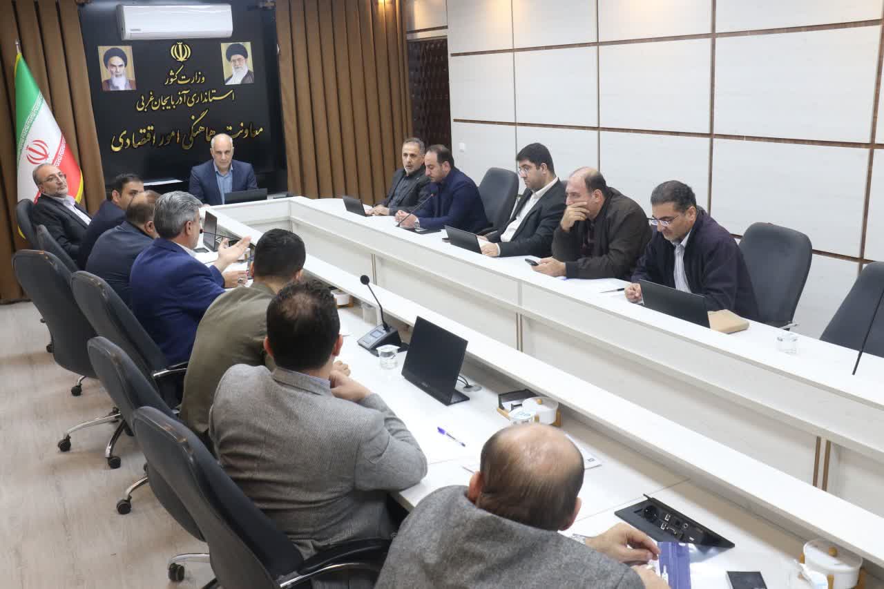 برگزاری جلسه تعیین تکلیف بازارچه مرزی سرو + تصاویر