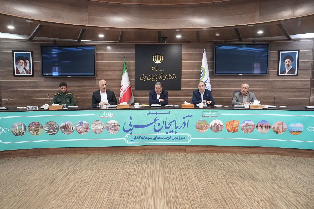 تقدیر اصناف استان از حمایت‌های استاندار آذربایجان‌غربی + تصاویر