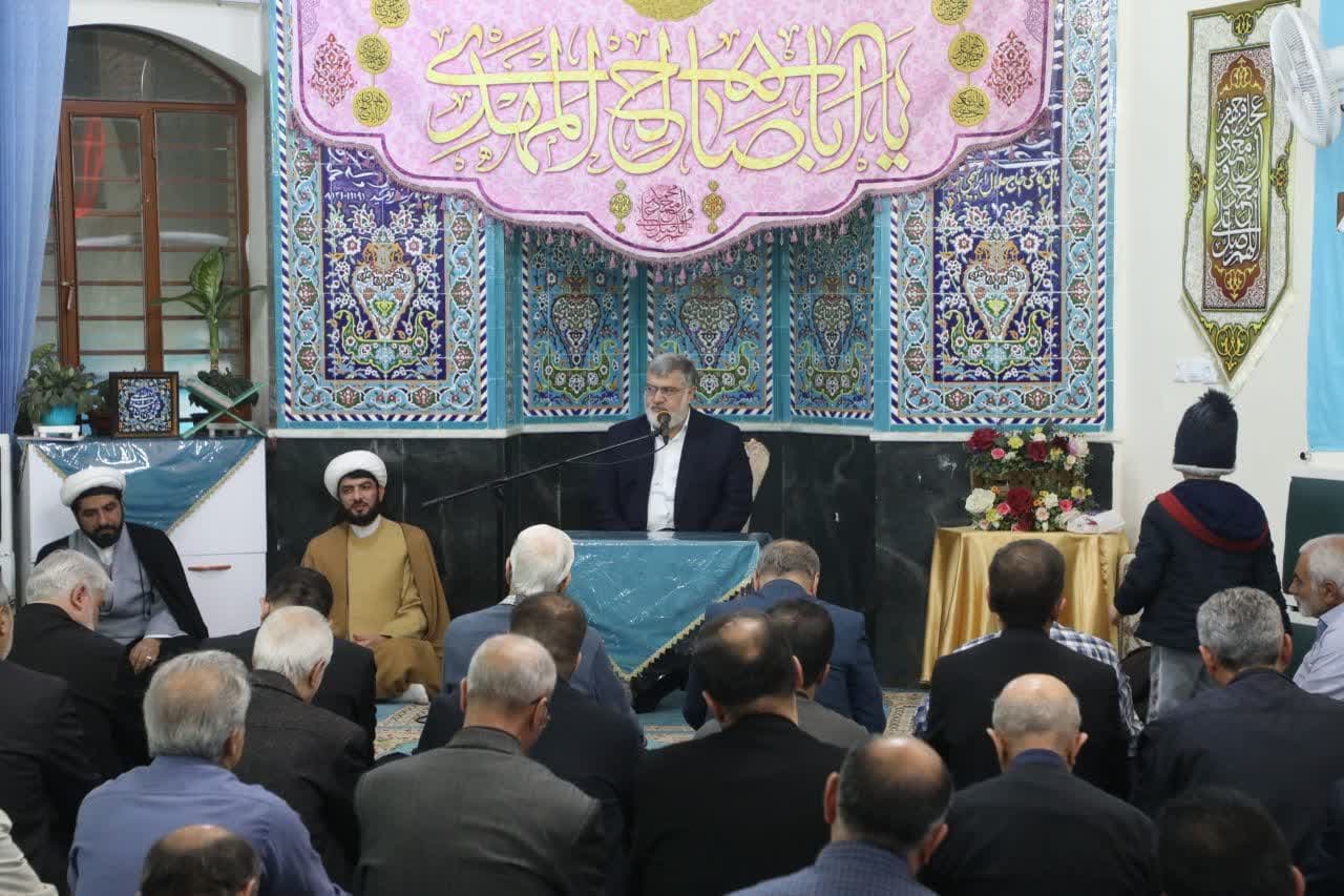 آلبوم تصویری / حضور استاندار آذربایجانغربی در جمع نمازگزاران مسجد بقیه الله ارومیه