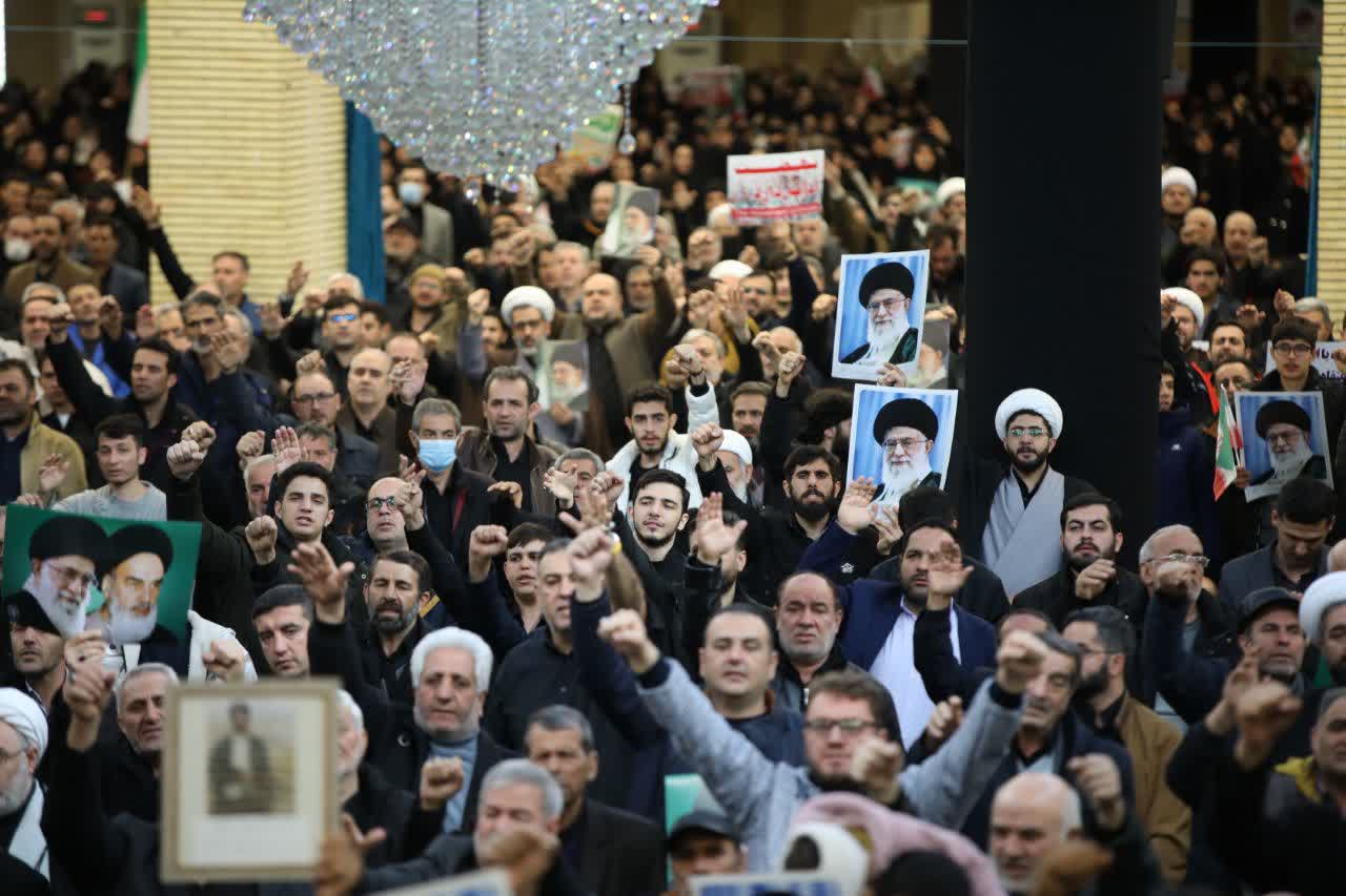 تجمع مردم ارومیه در پی شهادت مقام معظم رهبری + تصاویر