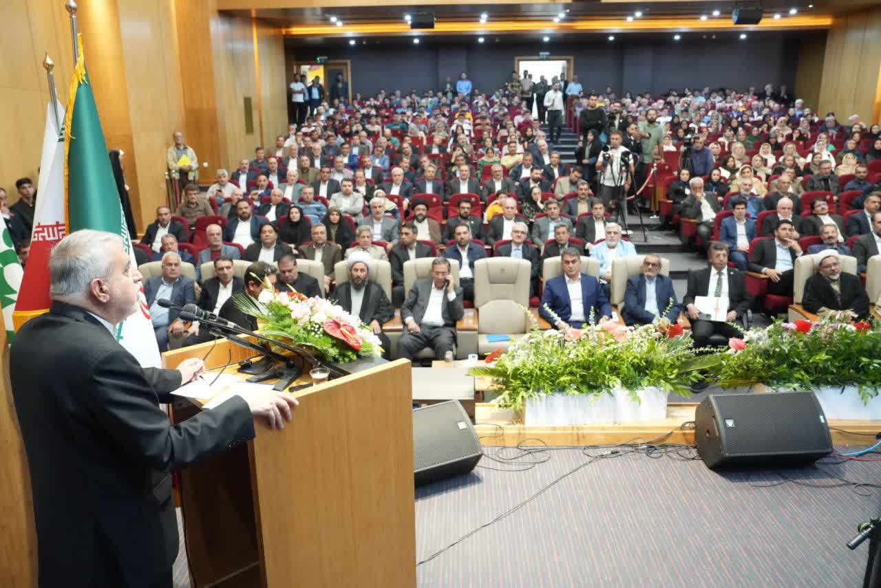 برگزاری آیین اختتامیه همایش بینالمللی شمس و مولانا در خوی + تصاویر