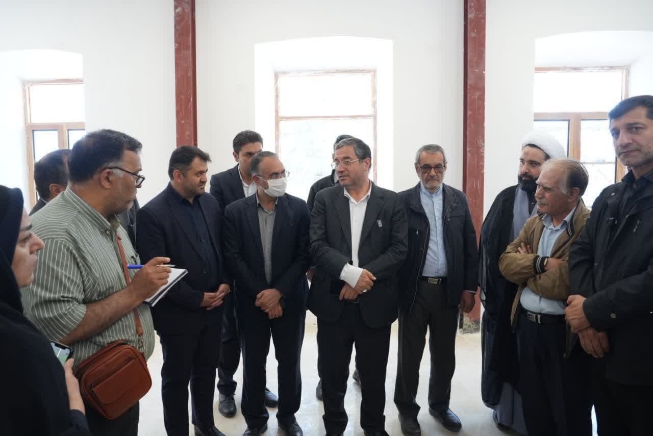 آلبوم تصویری / بازدید استاندار آذربایجانغربی از روند آمادهسازی ساختمان مرکز خدمات سرمایهگذاری استان