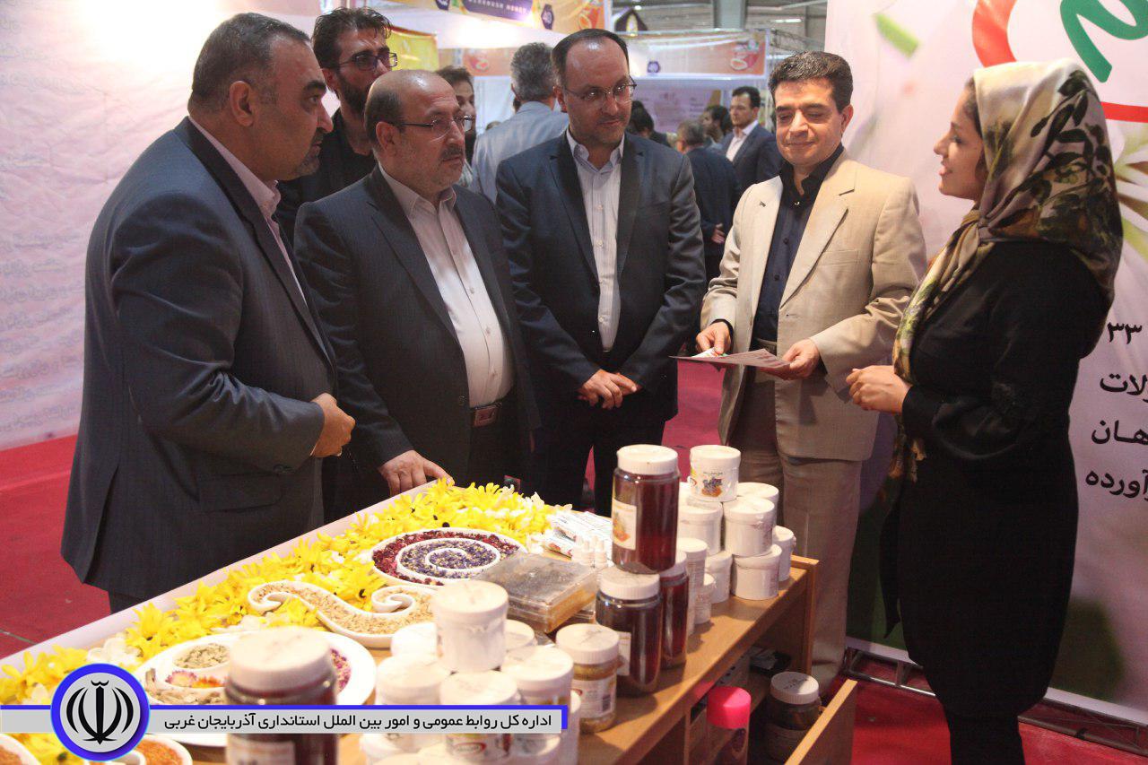 افتتاح نخستین جشنواره و نمایشگاه بینالمللی و تخصصی عسل ارومیه با حضور مصطفوی معاون سیاسی امنیتی واجتماعی استاندار آذربایجان غربی