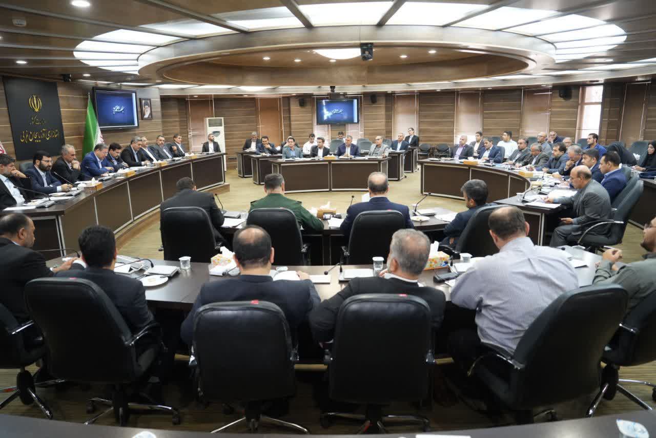 آلبوم تصویری / برگزاری نشست مسئولان و نمایندگان استان و استاندار آذربایجانغربی با معاون رئیسجمهور