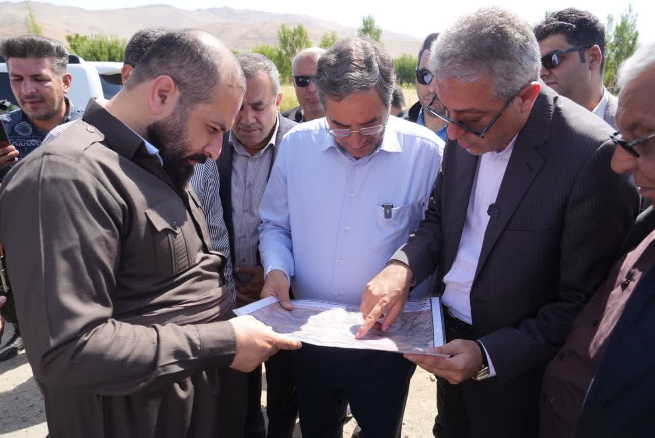 بازدید استاندار آذربایجانغربی از عملیات راهسازی محور نقده - پیرانشهر + تصاویر