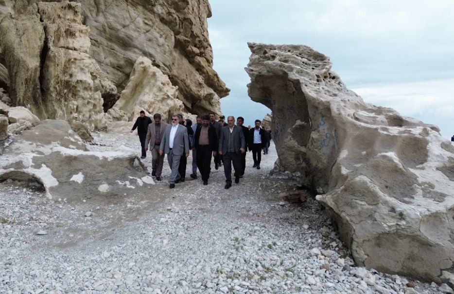 آلبوم تصویری / بازدید استاندار آذربایجانغربی از ساحل شمالی دریاچه ارومیه