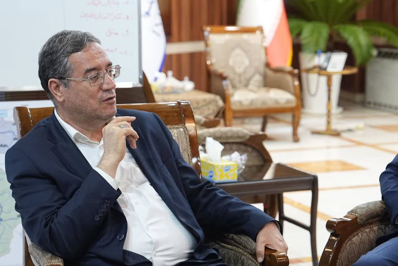 دیدار مدیرعامل بانک ملی و معاون وزیر اقتصادی و دارایی با استاندار آذربایجان‌غربی + تصاویر