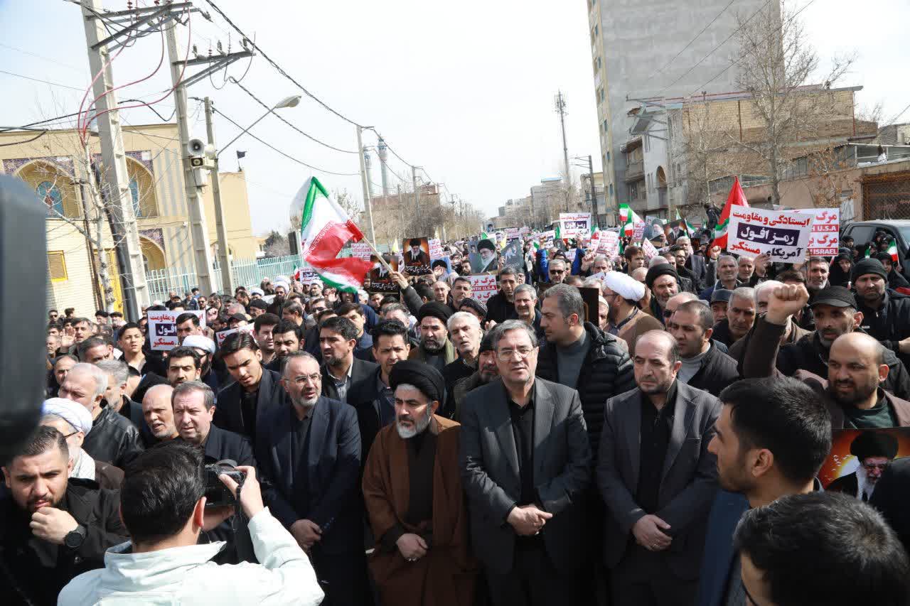 تشییع پیکر شهدای جنگ رمضان در ارومیه + تصاویر