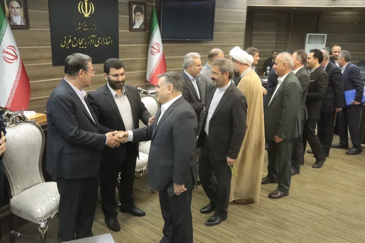 آلبوم تصویری / دیدار استاندار آذربایجانغربی با اقشار مختلف به مناسبت اعیاد نوروز و فطر