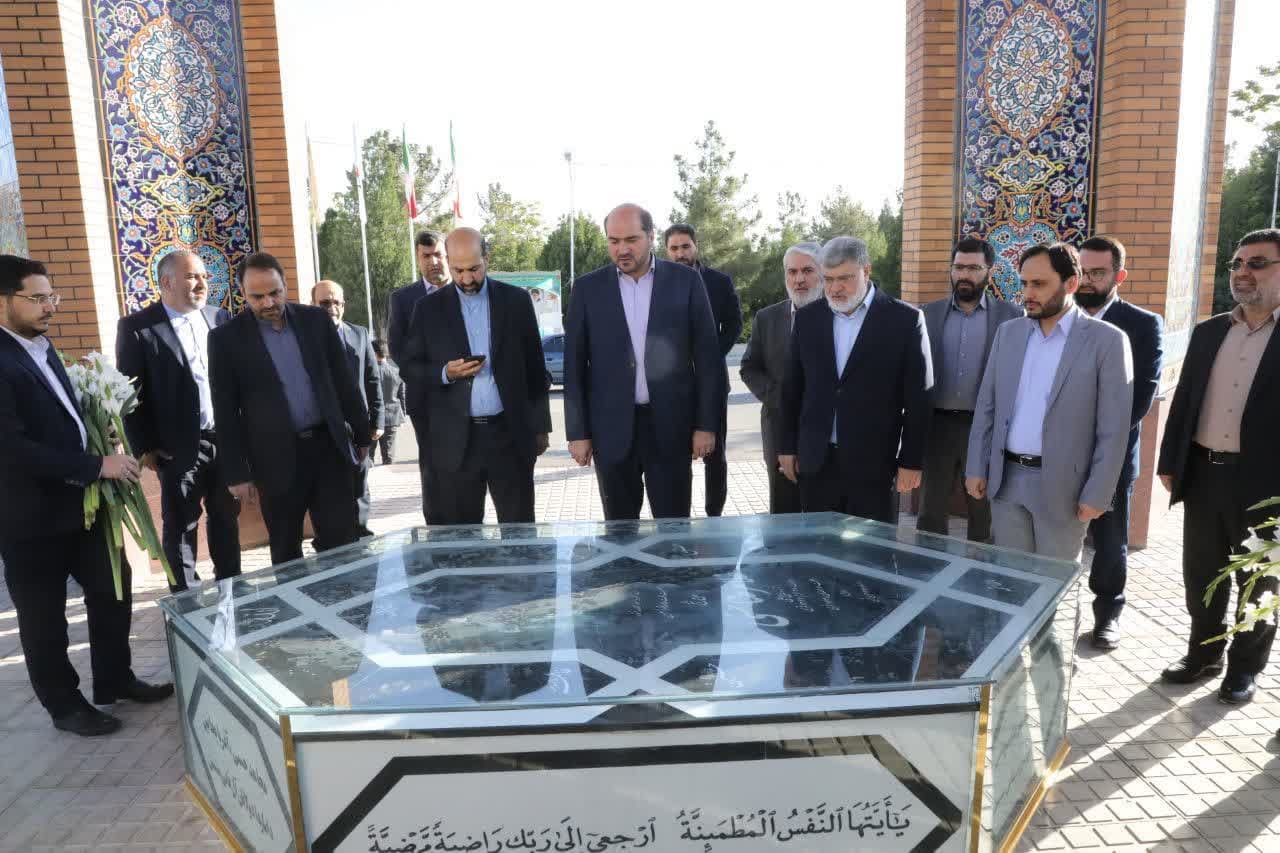 معاون اجرایی رئیس جمهور و سخنگوی دولت وارد ارومیه شدند + تصاویر