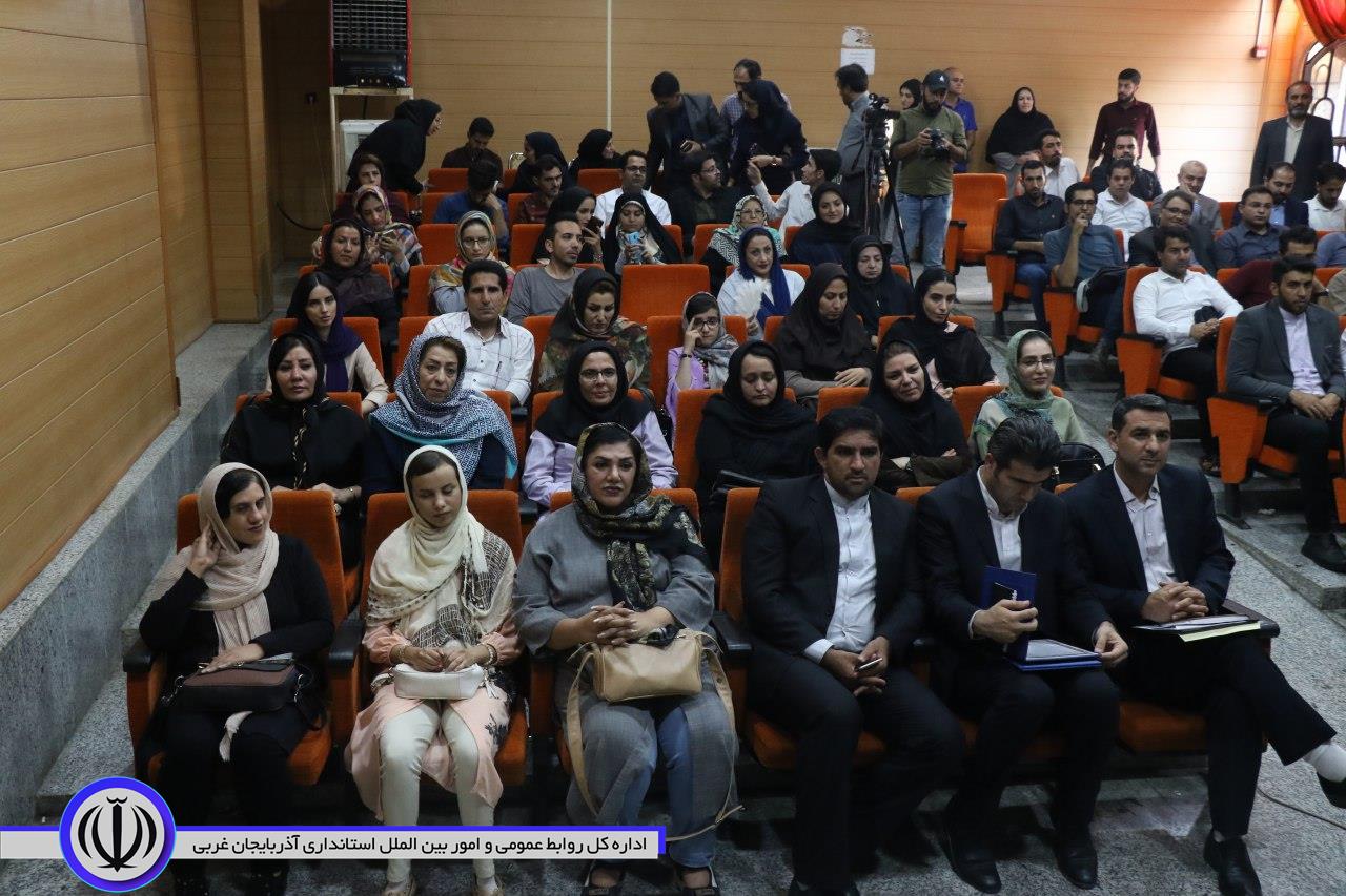 شاعران و سخن سرایان آگاه بسترساز تقویت وحدت ملی و انتقال دهنده والاترین ارزشهای انسانی به نسل های آینده هستند