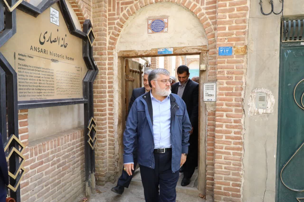 بازدید استاندار آذربایجانغربی از خانه انصاری ارومیه + تصاویر