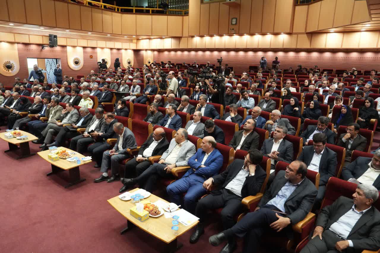 برگزاری نشست بررسی چالشها و راهکارهای توسعه اقتصادی آذربایجانغربی + تصاویر