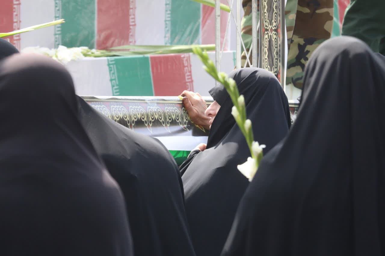 آلبوم تصویری / برگزاری مراسم تشییع پیکر مطهر 23 شهید هشت سال دفاع مقدس در ارومیه